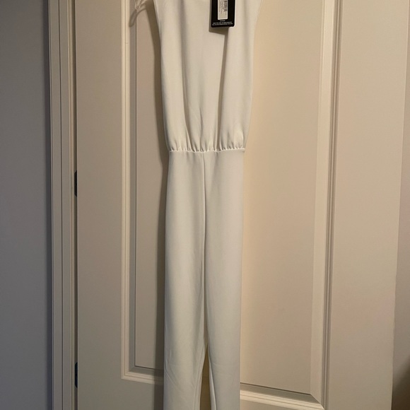 Prettylittlething - Picture 1 of 3